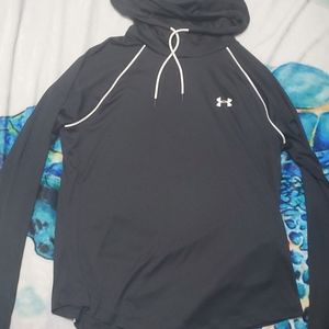 Under Armour Light Weight Hooded Shirt, L